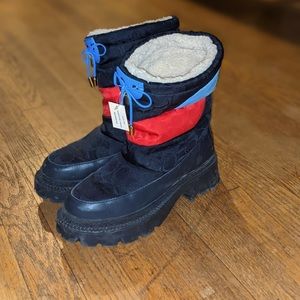 Fleece-lined Coach boots, size 7. Barely worn and cleaned.